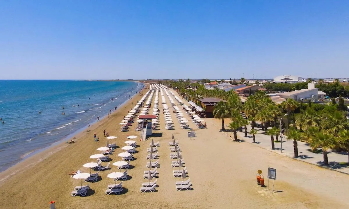 Mackenzie Beach Apartment Larnaca