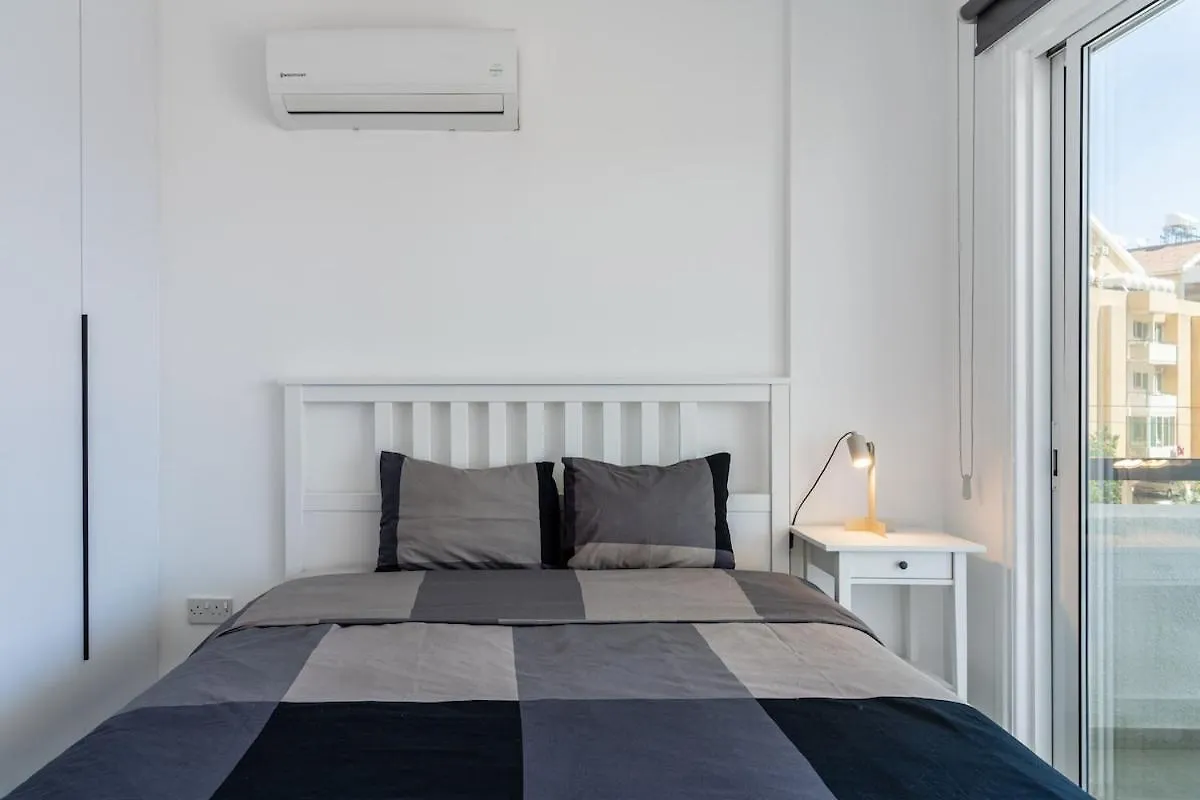 Mackenzie Beach Apartment Larnaca Chipre